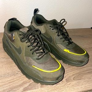 Mens Nike 90 Surplus Mens Shoe Army Green